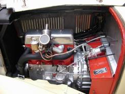 Überholter Motor von der Vergaserseite aus. Überholter Motor von der Vergaserseite aus.